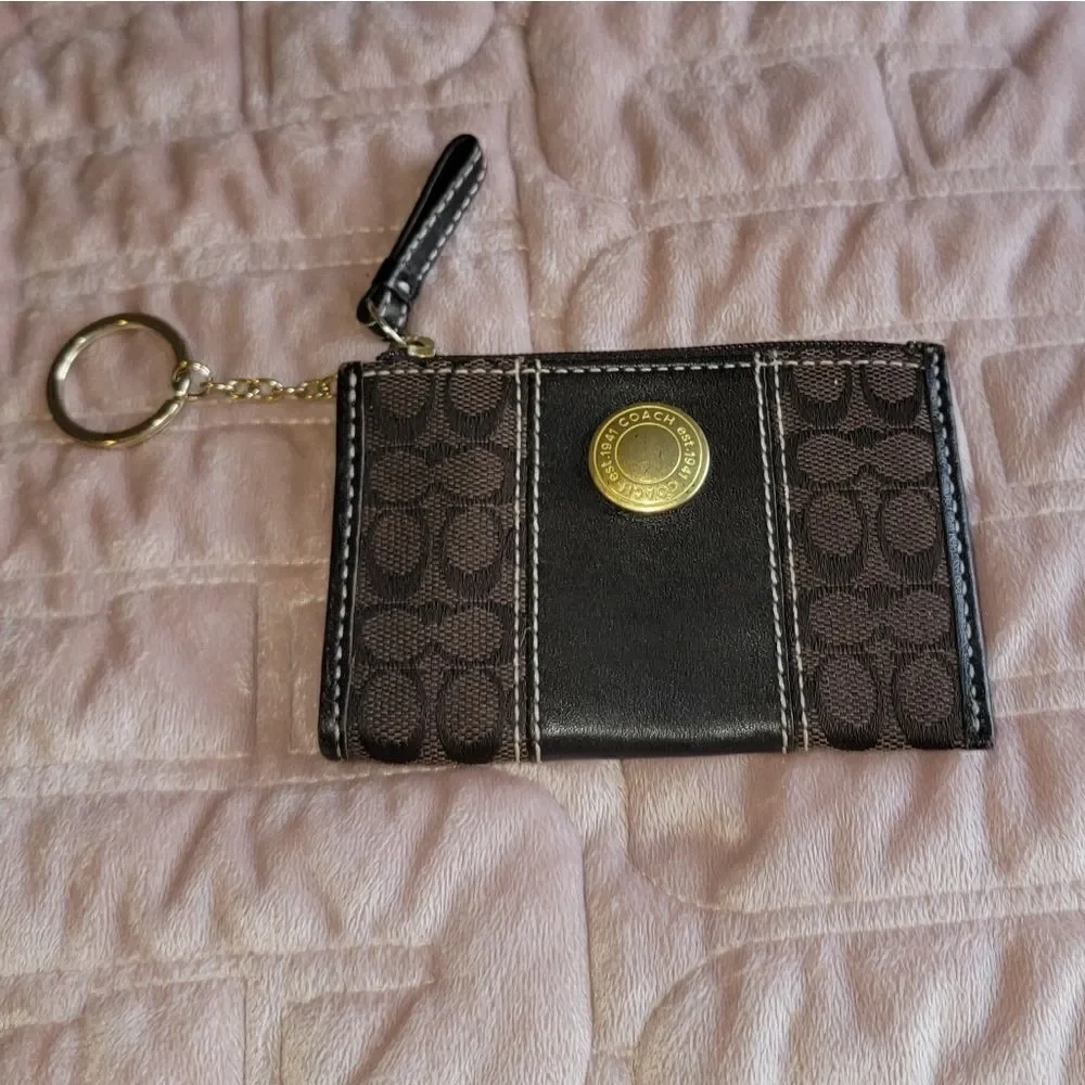 Coach Women’s Signature Brown Zipper Keychain Credit Card Wallet